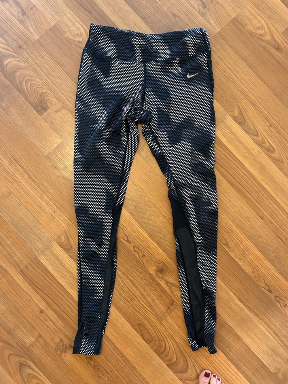 Nike Dri-FIT Black and White Grid Print Leggings with Mesh Inlay